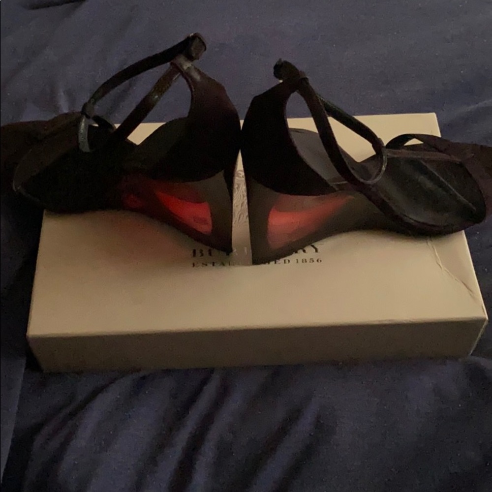 Burberry Wedge - Picture 2 of 4